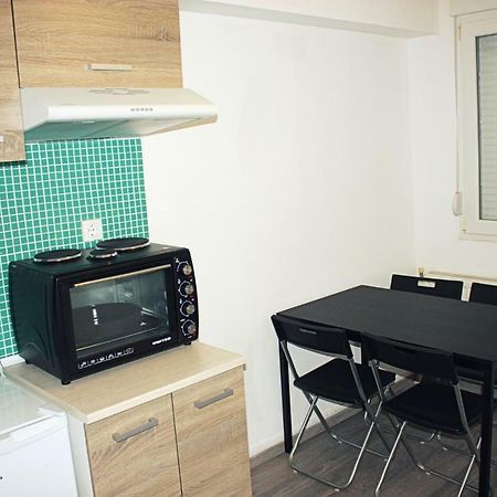 Nei Epivates Rental Rooms 50M From The Beach ネオイ・エピヴァタイ エクステリア 写真