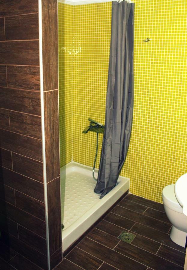 Nei Epivates Rental Rooms 50M From The Beach ネオイ・エピヴァタイ エクステリア 写真